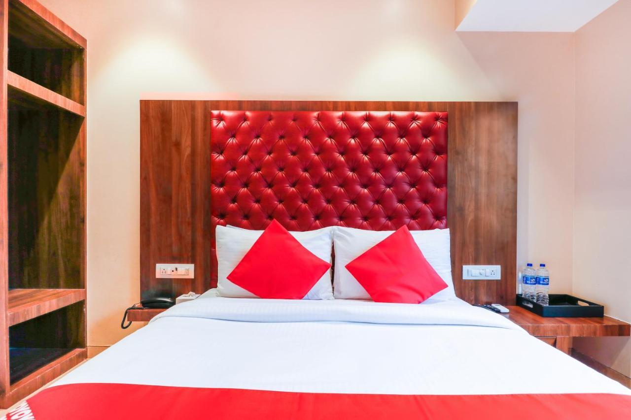 Oyo 70475 Hotel Sea Breeze Mumbai Luaran gambar