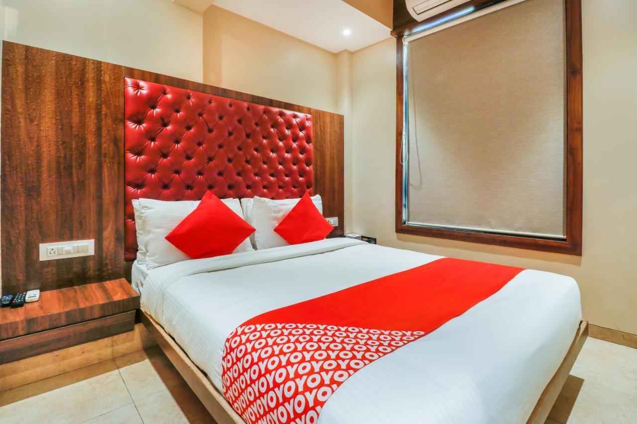 Oyo 70475 Hotel Sea Breeze Mumbai Luaran gambar
